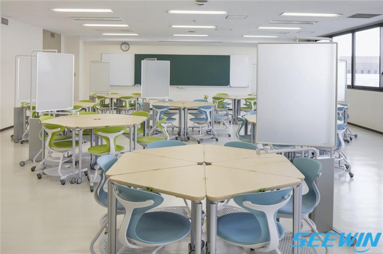 学生课桌椅